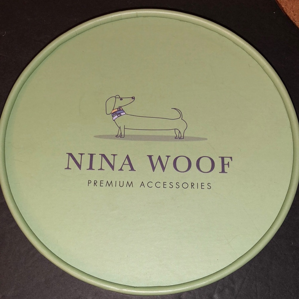 Nina Woof Cupertino dog collar 27 inches new in box air tag collar vegan leather